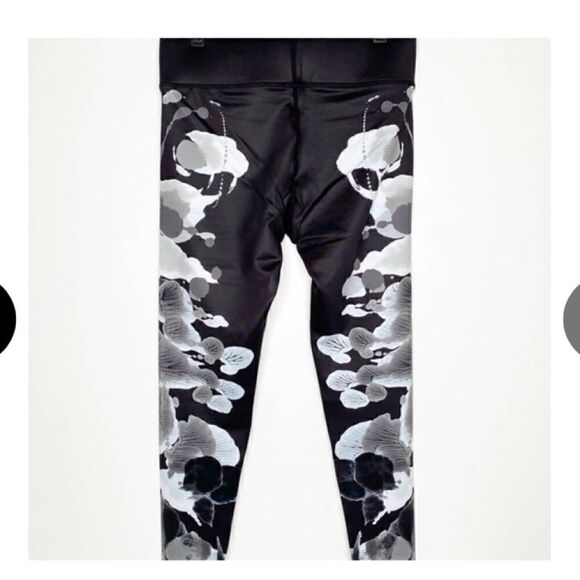 Terez Pants - Terez Black High Waist Shaded Inkblots Ankle Activewear Bottoms XS